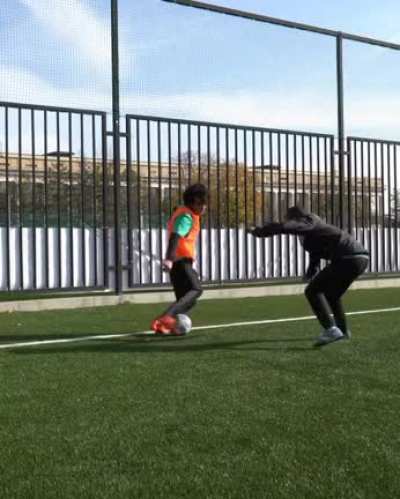 Erron Black main playing football