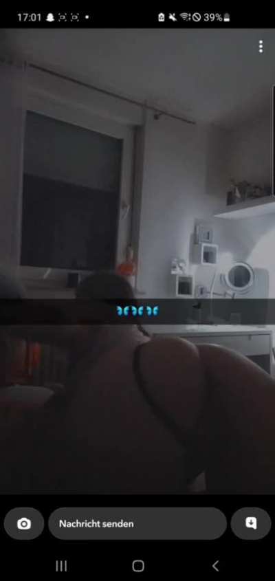 10 UPVOTES 🔥🔥 für das video von ihr,  Session: 05f76<wbr>7988c<wbr>4eb55<wbr>8fd1f<wbr>4fcc3<wbr>5150a<wbr>09a2b<wbr>cdb86<wbr>177d9<wbr>5f7f4<wbr>9af05<wbr>1e870<wbr>85b84<wbr>e TAUSCHE