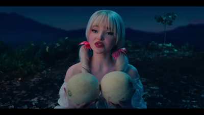 Dove Cameron