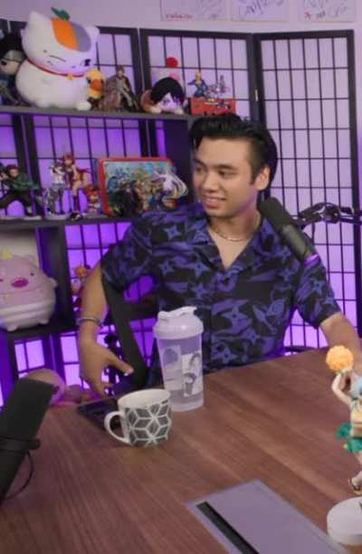 The disgust on garnt's face when he realised that he's been saying it in the American way