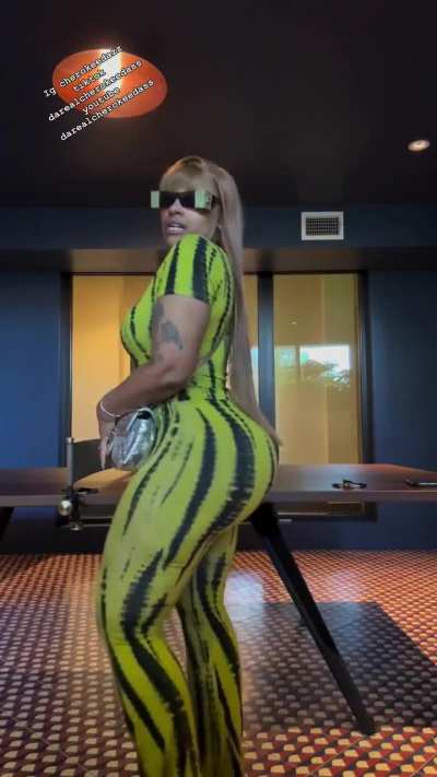 🍑👑