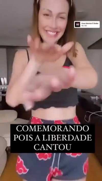 Amanda Toledo (Mands Toledo) rebolando a bunda