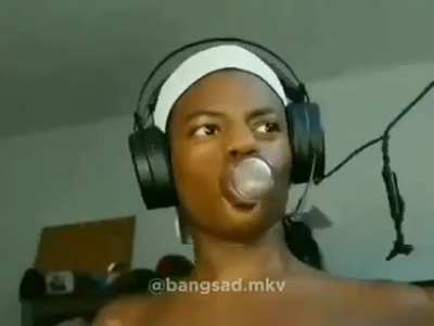 Big lips is for...