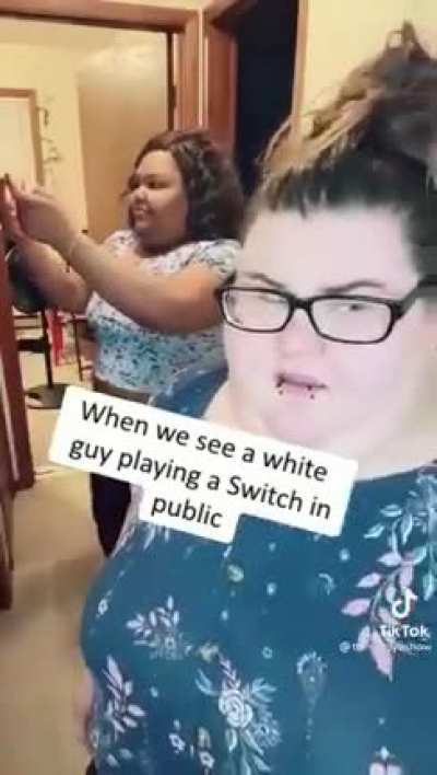 😐