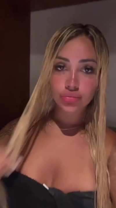 would you like to taste this rainbow slut ? ;)