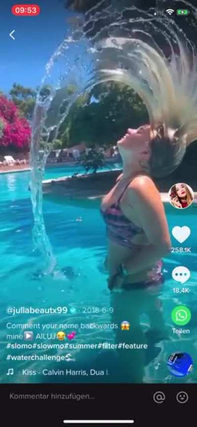 Julia im Bikini 2 (TikTok)