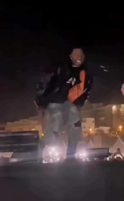 Carti's percs falling out