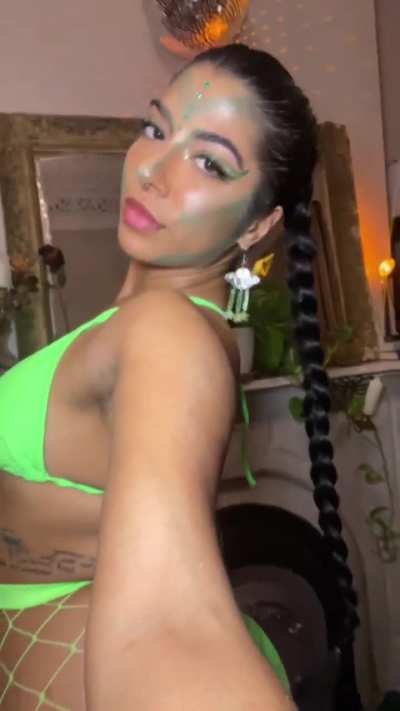 Jasmine (@jas<wbr>mineS<wbr>herni<wbr>_)