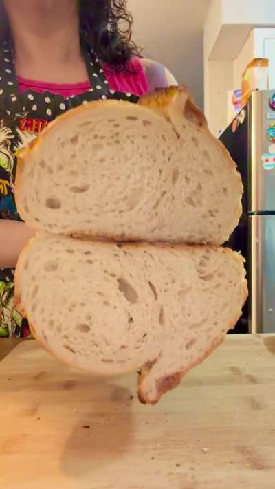 Nothing special, just wanted to share this weeks loaf. 🤙🏼