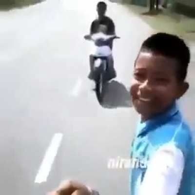 '-'