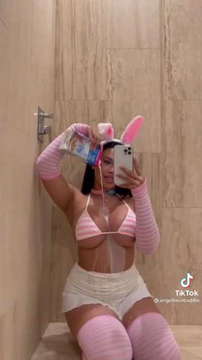 👅