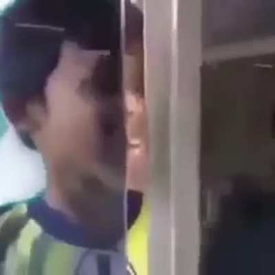 :v