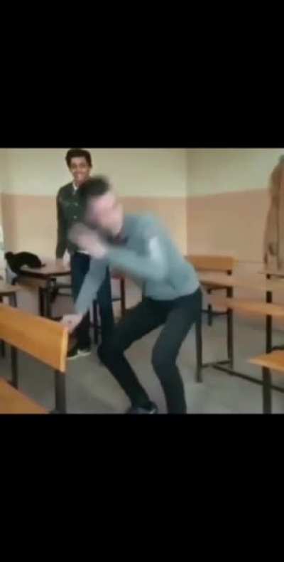 Muhoyla gülerdim buna