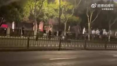 东百🐶被骂<wbr>急眼了