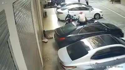 Woman fall from window while doing sex