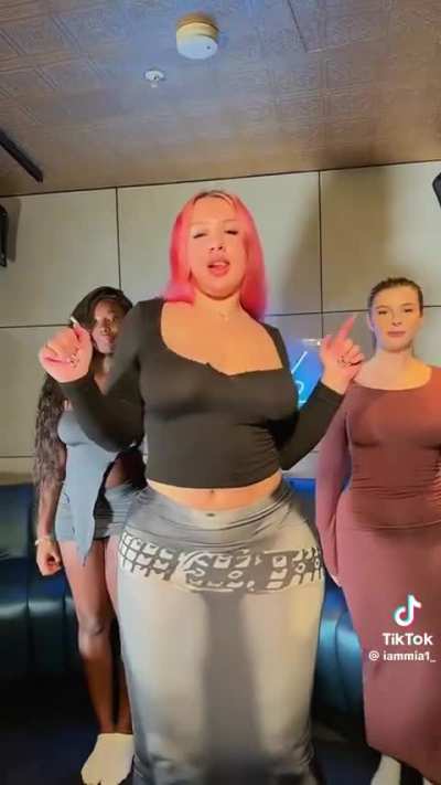 Hotti<wbr>eeeee<wbr>ss🥵🥵