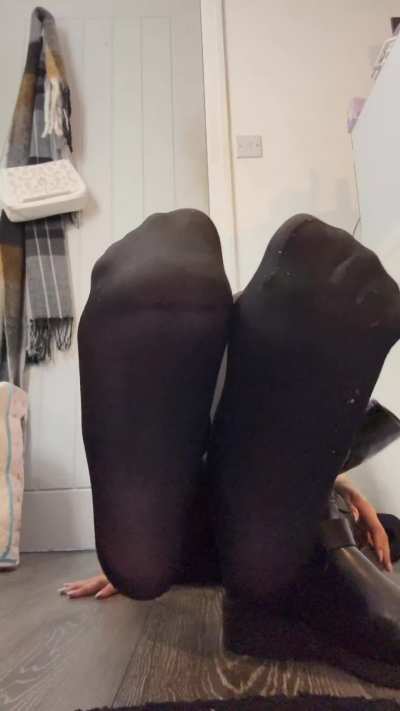 Elisha tights teasing