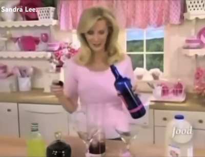 Former Food Network’s Sandra Lee aka the fun aunt