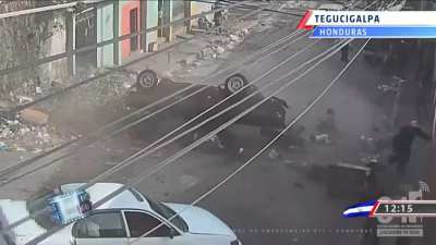 car full of people suffers damage to the brakes and has an accident (reporter says miraculously there were no deaths)