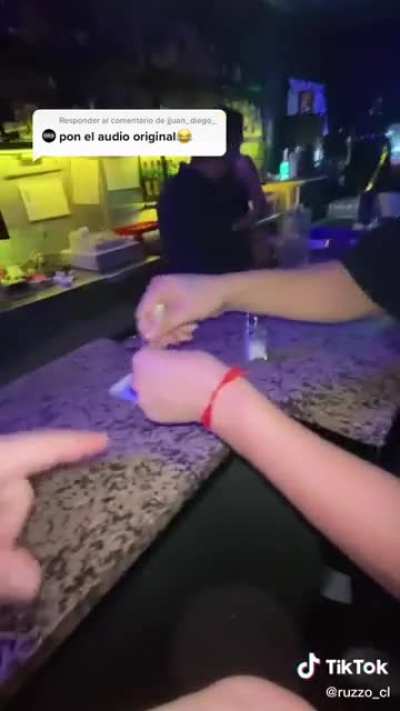 alguien me explica que mierda hizo con el limon? 🤔