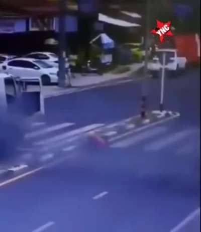 WTF??what happen?