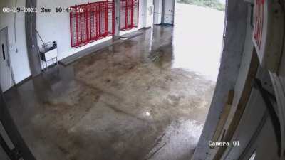 I now know flooding of things is part of my phobia.