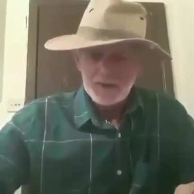 Véio de chapéu 🤠👍