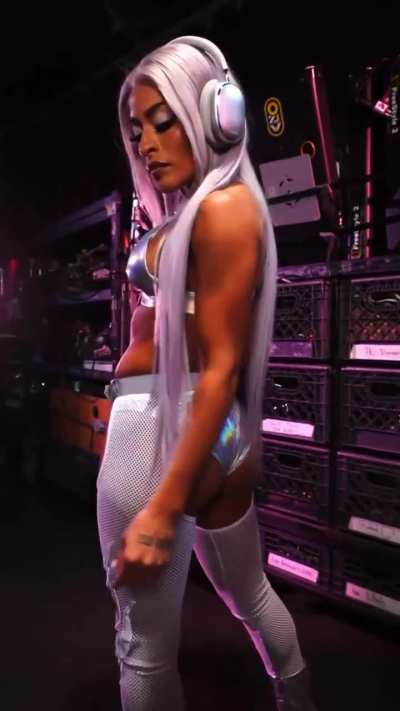 What a goddess