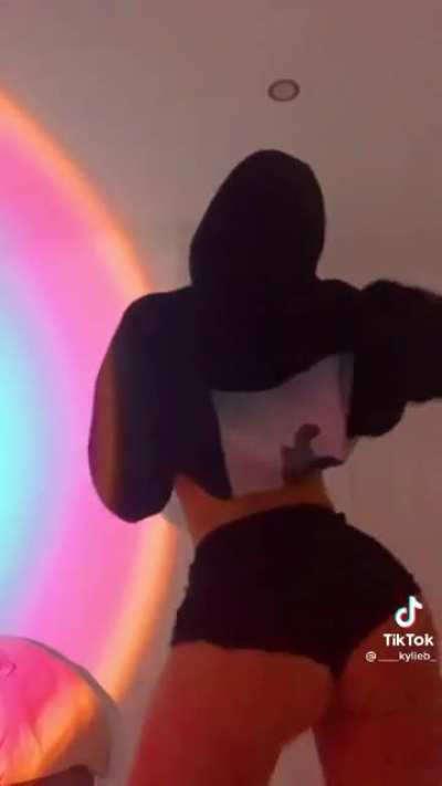 Naughty step sis😏🍑