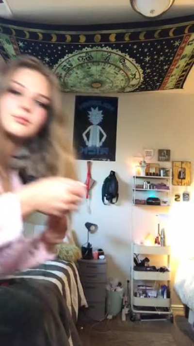 @sava.schultz // Age: 19 // Never have I wanted to be Rick so bad lmao... but that ⌛️ body tho 😳