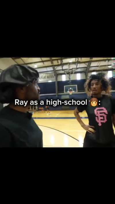 Ray as a high school girl😂<wbr>😂😂