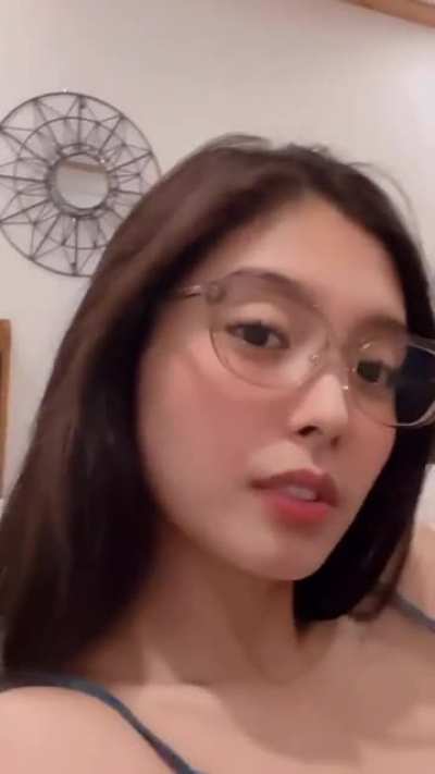 Analyn Barro