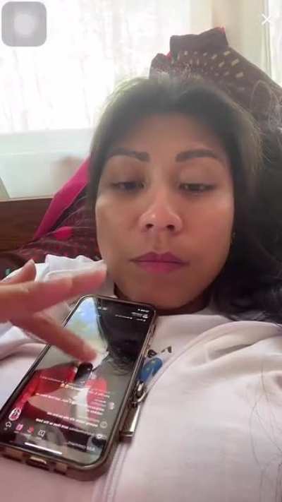 @cuti<wbr>emoni<wbr>que83 was live showing off her beautiful hot sexy sole earlier today!!