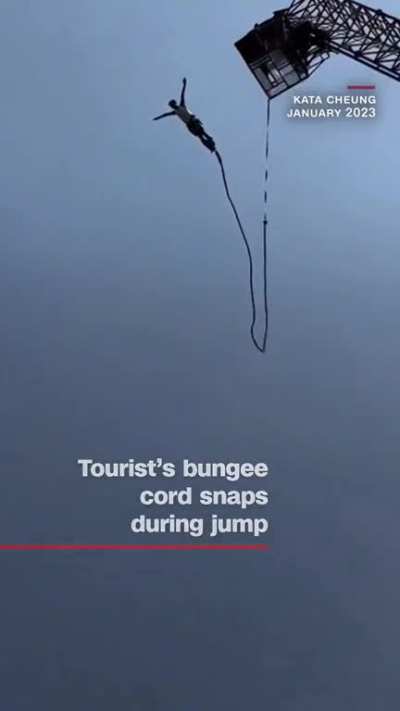 Bungee cord snaps 