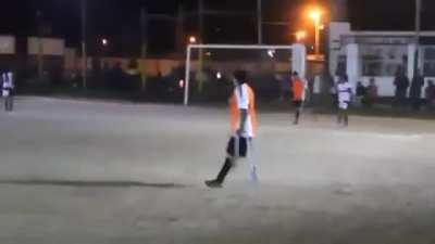 Porquê o futebol masculino rende mais