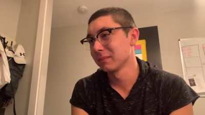 Streamer gets emotional and cries when he got his first viewer after streaming for 48 minutes.