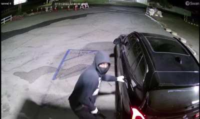 Store clerk clips AR-wielding robber with shotgun blast.