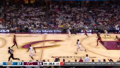 [Highlight] Danny Green nails the transition 3 to put the Cavs up 20