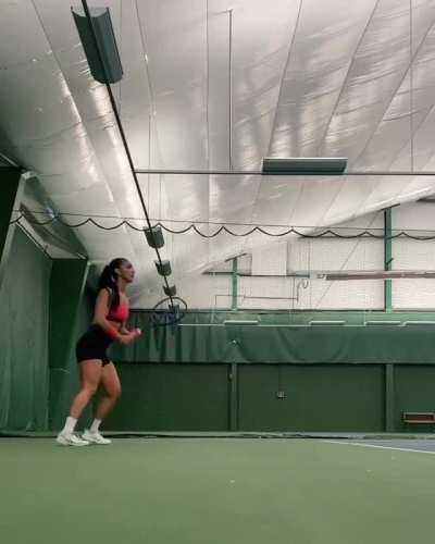 Thick Tennis Baddie