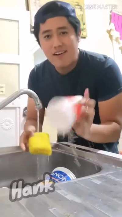 El primer vato es el mismo que descubrió las hamburguesas en casa.