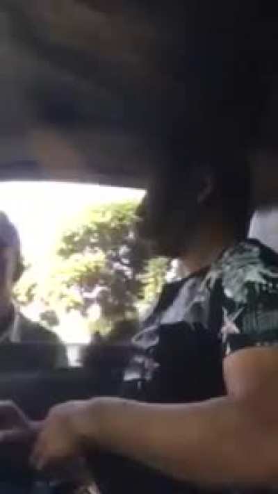 African Cop vs Chinese tourist. He trying to get a quick buck they play the I dont speak English card 😂😂