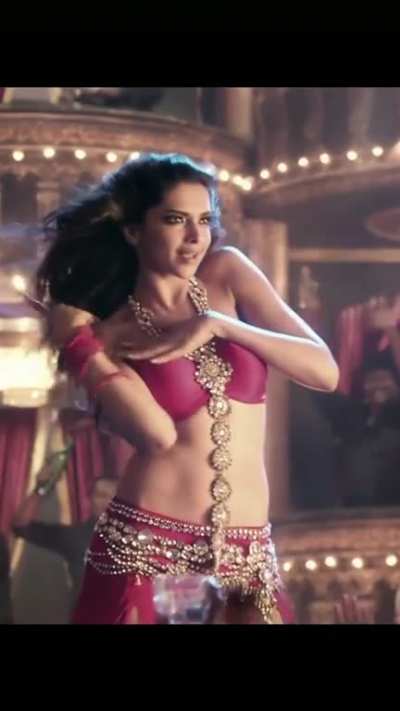 Deepika PADUKONE Goddess Of SEDUCTION & Erotism For a Reason 👙👠🔥🌹