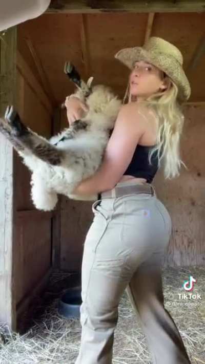 😱