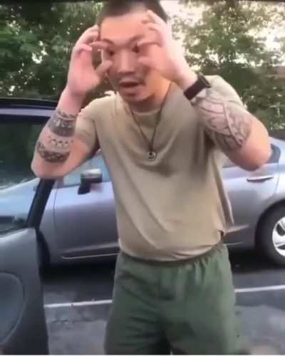 Hey Bobby, look look I'm American