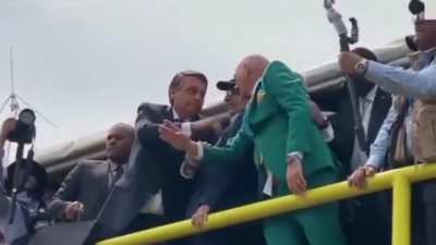 Quando o Charada quer aparecer mais que o Coringa