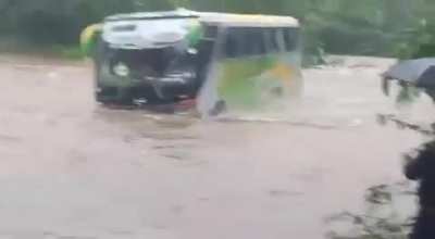 Bitch I'm a bus