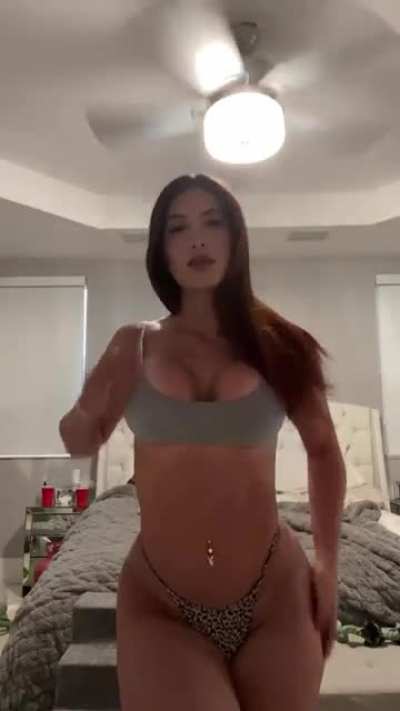 Another vid of Isa