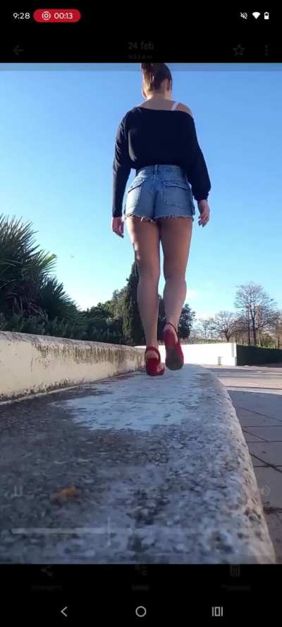 Girl crush snails
