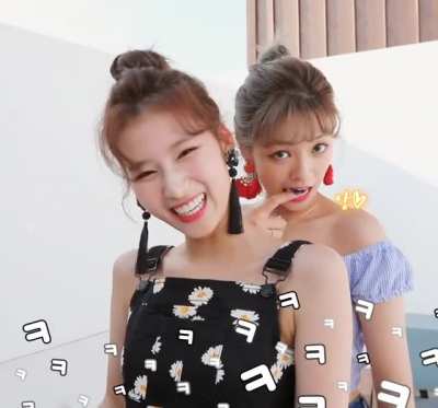 Sana & Jeongyeon