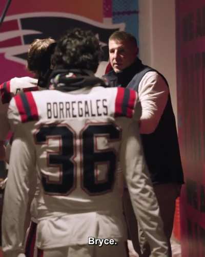 [Mic'd Up] Mike Vrabel waits outside locker room for all of his players after Super Bowl LX loss